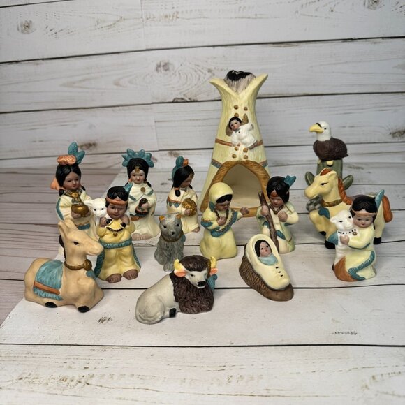 VTG Porcelain American Nativity Set Teepee, Holy Family and Animals Hand Painted - Picture 2 of 16